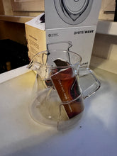 Načítať obrázok do zobrazovača galérie, Icosa Avensi Wave Sensory Carafe CYCLONE/Vyskúšaná v zľave