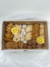 Načítať obrázok do zobrazovača galérie, Vianočné pečivo/1kg krabička