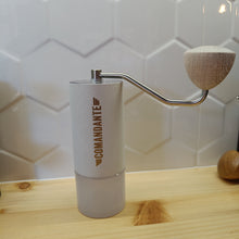 Načítať obrázok do zobrazovača galérie, Comandante C40 MK4 Nitro Blade/Rôzne farby a drevo