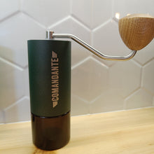 Načítať obrázok do zobrazovača galérie, Comandante C40 MK4/Rôzne farby