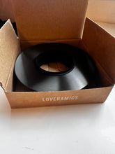 Načítať obrázok do zobrazovača galérie, Loveramics Brewers Dripper Stand – stojan na dripper čierny matte