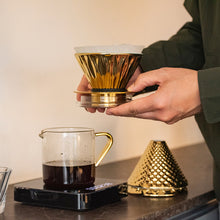 Načítať obrázok do zobrazovača galérie, Loveramics Brewers Dripper Set Gold špeciálna edícia/Set dripperov