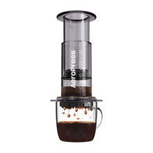 Načítať obrázok do zobrazovača galérie, AeroPress Clear farebný/Rôzne farby