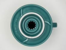 Načítať obrázok do zobrazovača galérie, Hario V60-02 Keramický dripper+ 40ks filtrov farebné