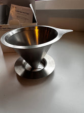 Načítať obrázok do zobrazovača galérie, Hario Double Mesh Metal Dripper V60-02/V zľave