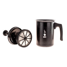 Načítať obrázok do zobrazovača galérie, Bialetti Tuttocrema ručný napeňovač mlieka čierny/160ml alebo 330ml