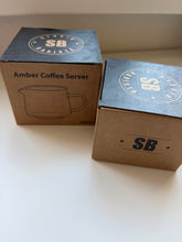 Načítať obrázok do zobrazovača galérie, Studio Barista Amber coffee server 300ml/Sklenený decanter jantárový sépia