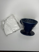Načítať obrázok do zobrazovača galérie, Hario V60-02 Keramický dripper+ 40ks filtrov farebné