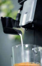 Načítať obrázok do zobrazovača galérie, Gaggia Cadorna Milk/Automatický kávovar čierny