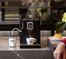Načítať obrázok do zobrazovača galérie, Gaggia Magenta Milk/Automatický kávovar čierny
