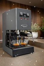 Načítať obrázok do zobrazovača galérie, Gaggia Classic E24/Pákový espresso kávovar v rôzny farbách