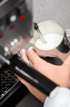 Načítať obrázok do zobrazovača galérie, Gaggia Classic Evo E24 nerezová/Pákový espresso kávovar