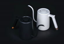 Načítať obrázok do zobrazovača galérie, Timemore Fish Pure Over Kettle 700ml/Nalievacia konvica biela a čierna