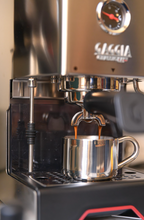 Načítať obrázok do zobrazovača galérie, Gaggia Classic Up/Pákový espresso kávovar/Strieborný a čierny