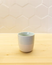 Načítať obrázok do zobrazovača galérie, Loveramics Dale Harris/Flat white šálka 150ml/Celadon green