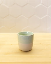Načítať obrázok do zobrazovača galérie, Loveramics Dale Harris/Flat white šálka 150ml/Celadon green