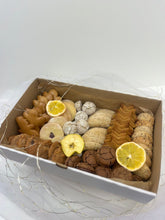 Načítať obrázok do zobrazovača galérie, Vianočné pečivo/1kg krabička