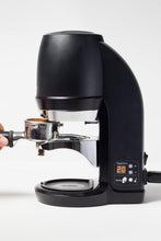 Načítať obrázok do zobrazovača galérie, Puqpress Q2/Automatický tamper 58,3mm čierny