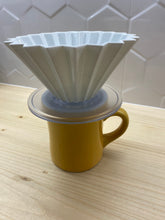 Načítať obrázok do zobrazovača galérie, Origami keramický dripper M/Rôzne farby