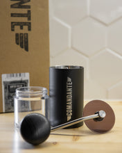 Načítať obrázok do zobrazovača galérie, Comandante C40 MK4/Rôzne farby