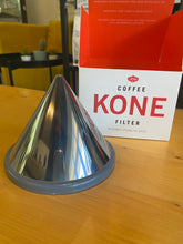 Načítať obrázok do zobrazovača galérie, Able Coffee Kone oceľový filter na Chemex