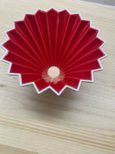 Načítať obrázok do zobrazovača galérie, Origami keramický dripper M/Rôzne farby