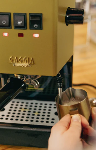 Gaggia New Classic Evo spolu s mlynčekom