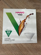Načítať obrázok do zobrazovača galérie, Hario V60-02 papierové filtre 40 ks/biele a hnedé
