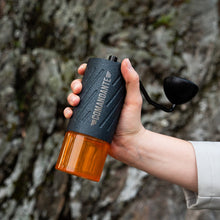 Načítať obrázok do zobrazovača galérie, Comandante C60 Baracuda Hand Grinder / rôžne farby
