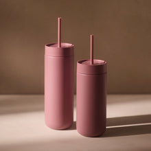 Načítať obrázok do zobrazovača galérie, Fellow Carter Cold Tumbler/Insulated Mug 591ml so slamkou/Rôzne farby
