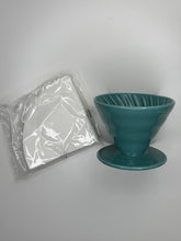 Načítať obrázok do zobrazovača galérie, Hario V60-02 Keramický dripper+ 40ks filtrov farebné

