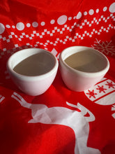 Načítať obrázok do zobrazovača galérie, HUBERAMICS Keramická šálka na kávu 80ml/Matná ružová s obrubou/Výstavné 2 kusy v zľave
