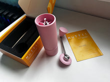 Načítať obrázok do zobrazovača galérie, Nuttii G1S Panacle Goose/Ručný mlynček v pastelových farbách /Štartovací mlynček
