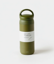 Načítať obrázok do zobrazovača galérie, KINTO Termoska Day Off Tumbler 500ml s uškom/Khaki
