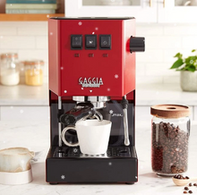 Načítať obrázok do zobrazovača galérie, Gaggia Classic E24/Pákový espresso kávovar v rôzny farbách
