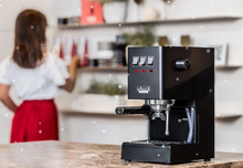 Načítať obrázok do zobrazovača galérie, Gaggia Classic E24/Pákový espresso kávovar v rôzny farbách
