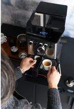 Načítať obrázok do zobrazovača galérie, Gaggia Classic GT/Nerezový pákový espresso kávovar
