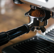 Načítať obrázok do zobrazovača galérie, Sage The Barista Express BES875BSS pákové espresso sivé/Kávovar s mlynčekom nerez
