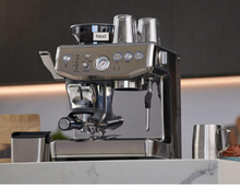 Načítať obrázok do zobrazovača galérie, Sage SES876BSS Barista Express Impress /Pákový kávovar s mlynčekom nerez / strieborný

