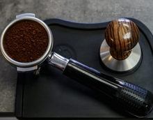 Načítať obrázok do zobrazovača galérie, Heavy Tamper zebrano 49 mm
