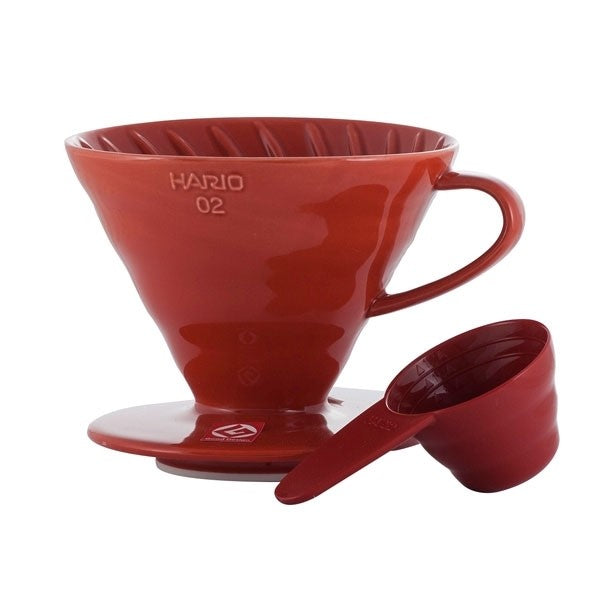 Hario keramický dripper na kávu V60-02/Biely a červený