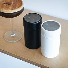 Načítať obrázok do zobrazovača galérie, Barista &amp; Co Core sypátko na kakao čierne
