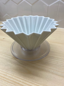 Origami-plastový držiak drippera