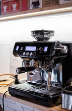 Načítať obrázok do zobrazovača galérie, SAGE BES980BTR-Pákové espresso-Automatický kávovar-Čierny matný
