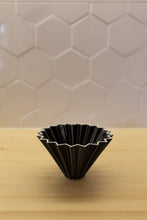 Načítať obrázok do zobrazovača galérie, Keramický dripper-Origami-veľkosť S/M
